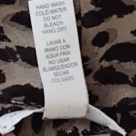 AMBIANCE APPAREL SLEEVELESS SHEAR TOP - Picture 3 of 4